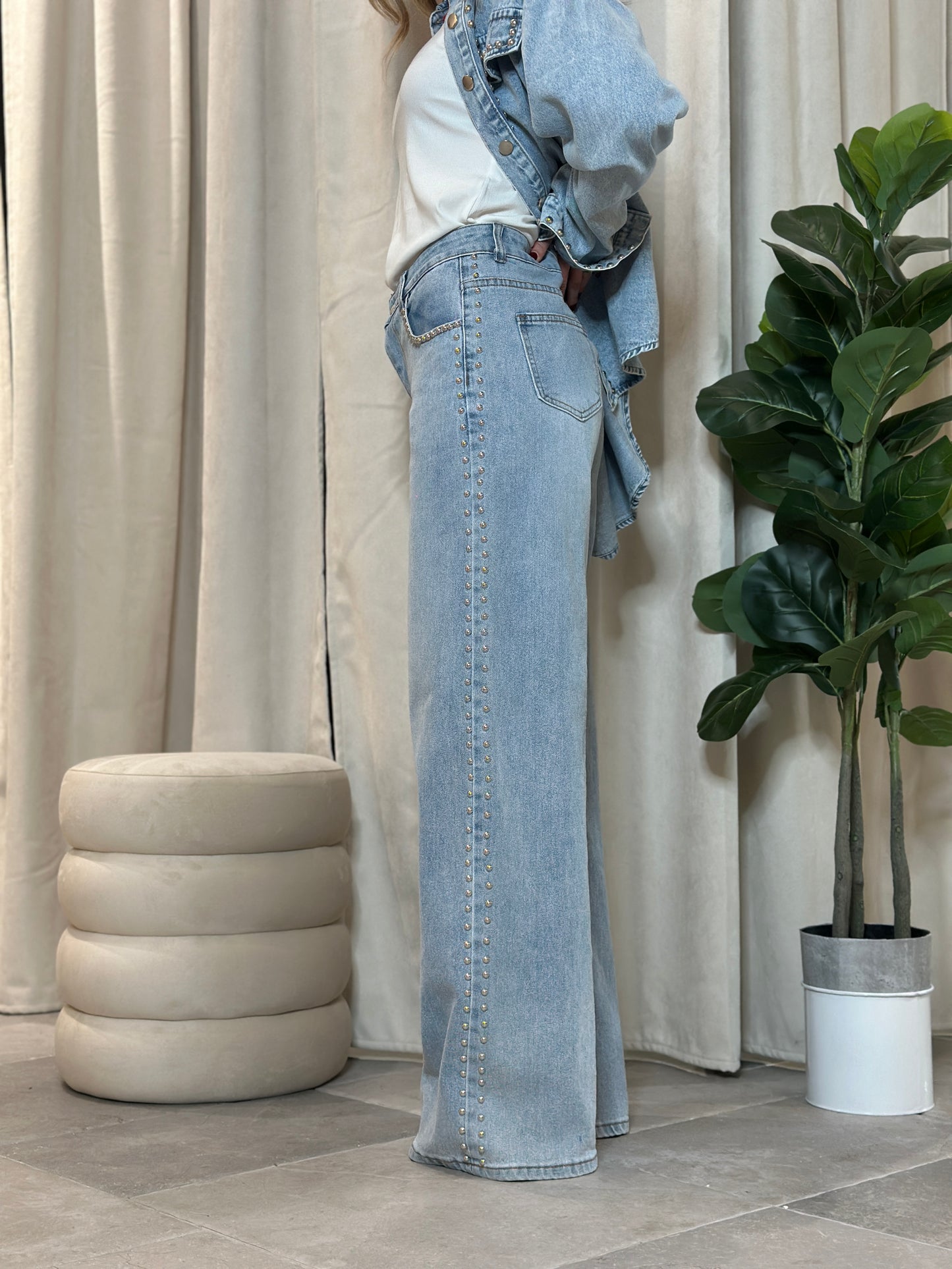 jeans denim borchie