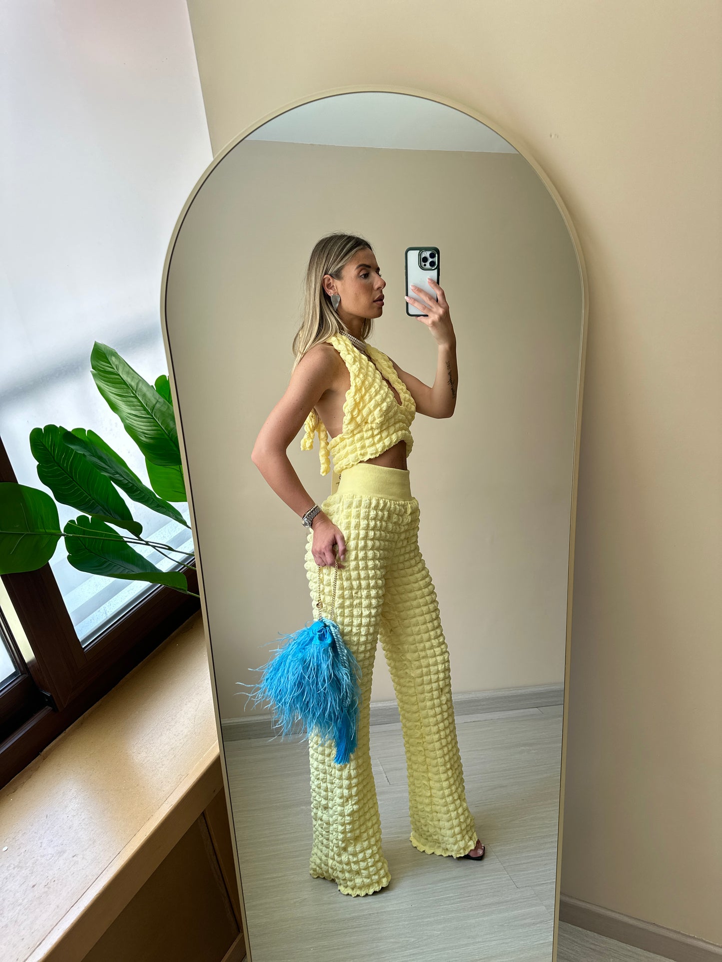 set yellow