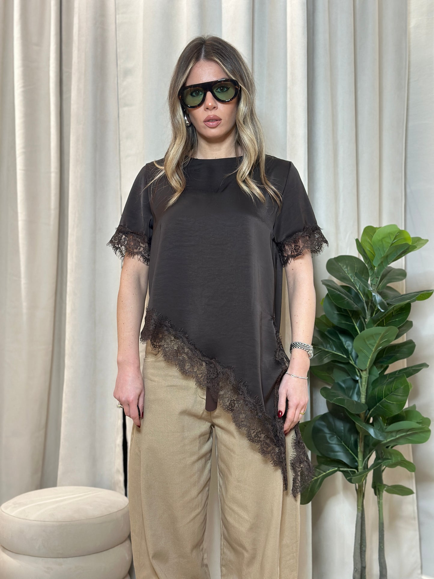 t-shirt lingerie asimettrica