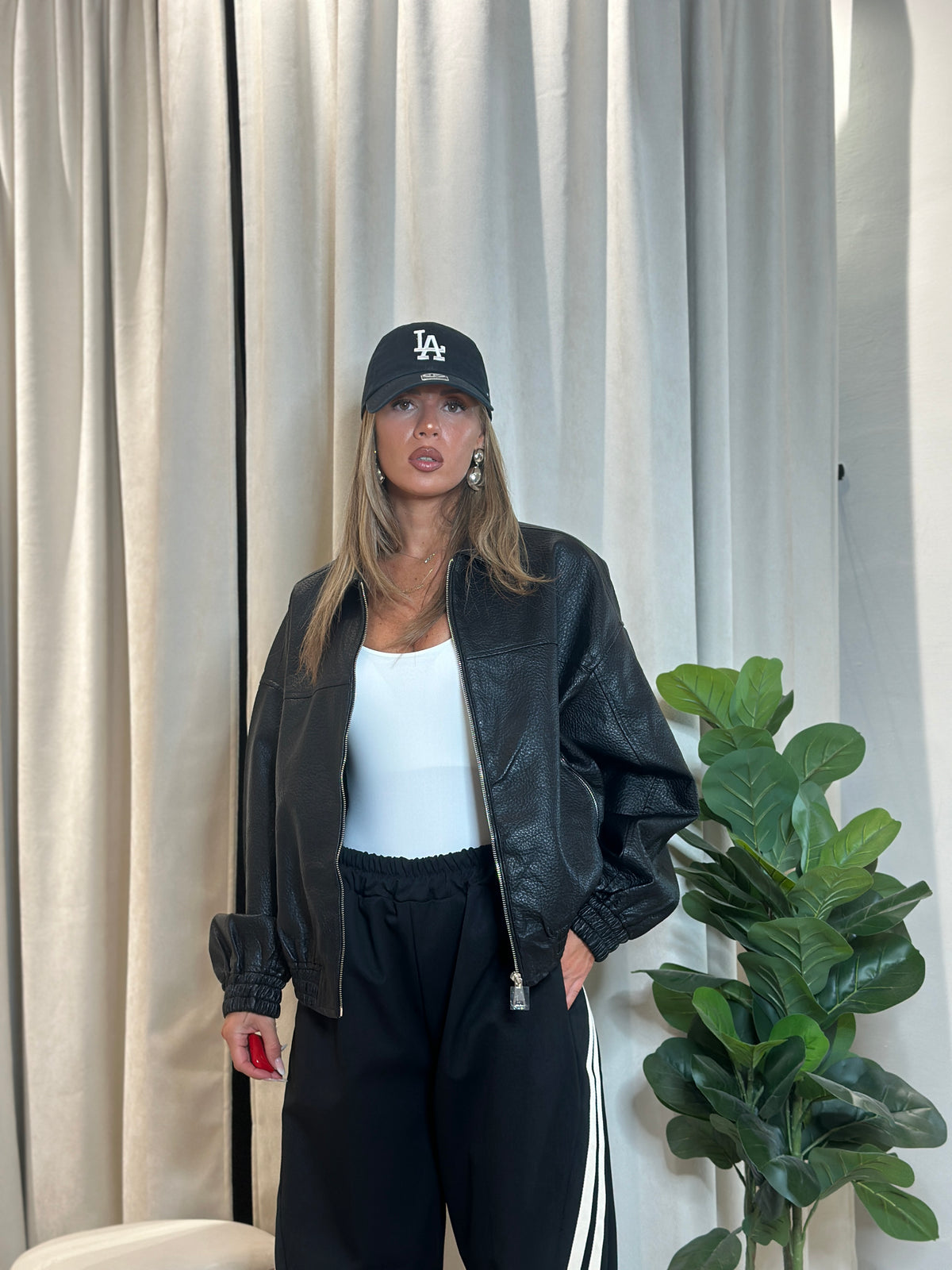 bomber ecopelle black