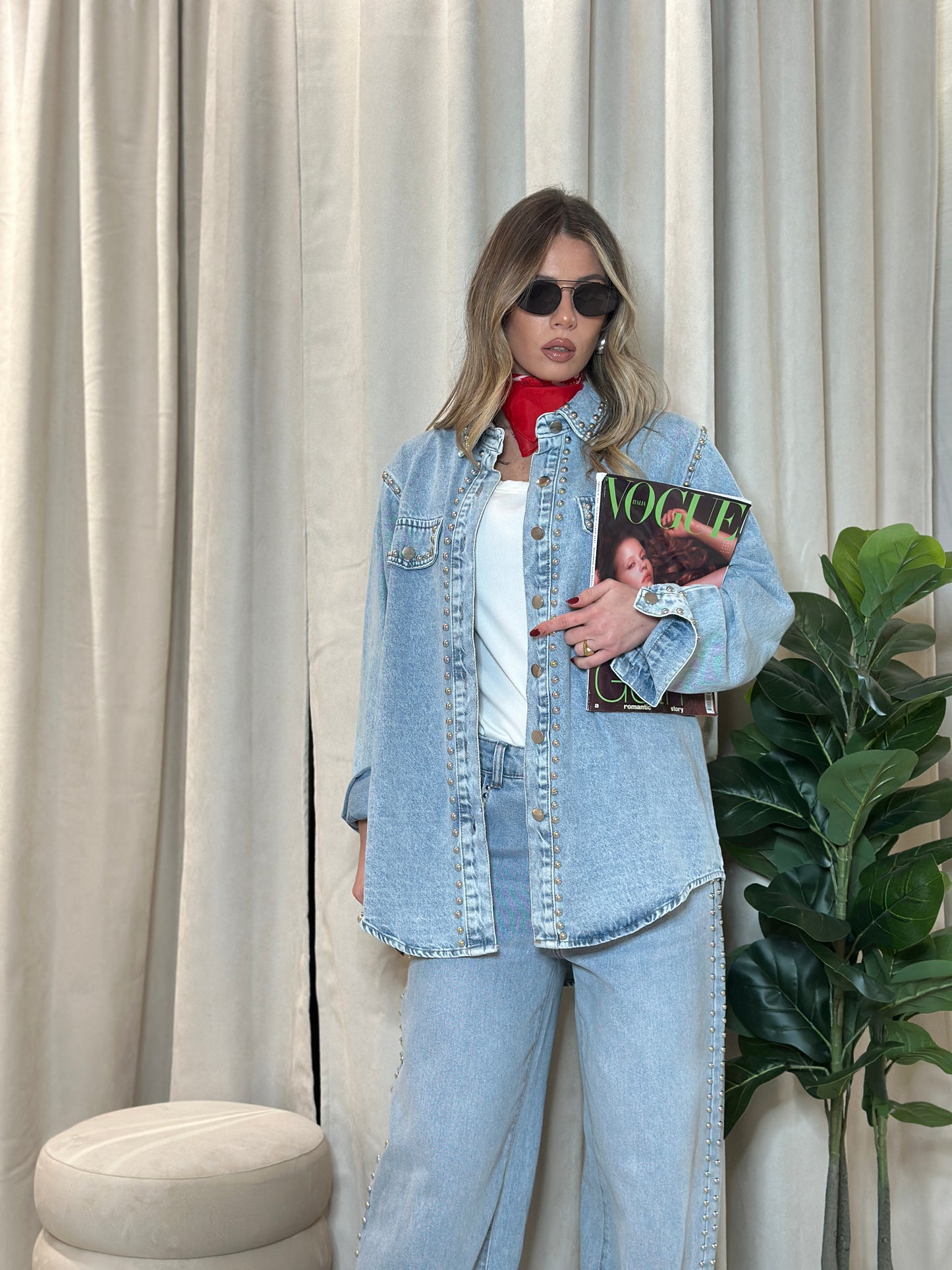 camicia denim borchie