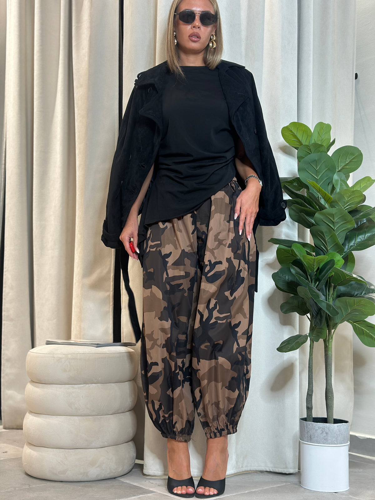 pantaloni camouflage beige
