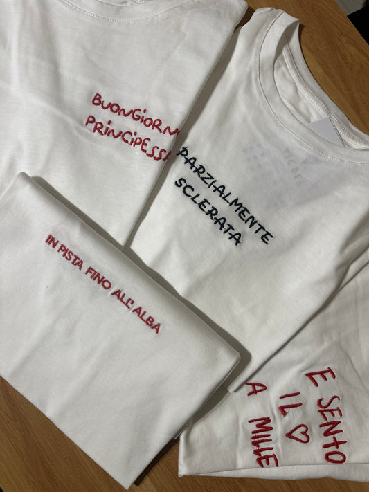 T-shirt scritta